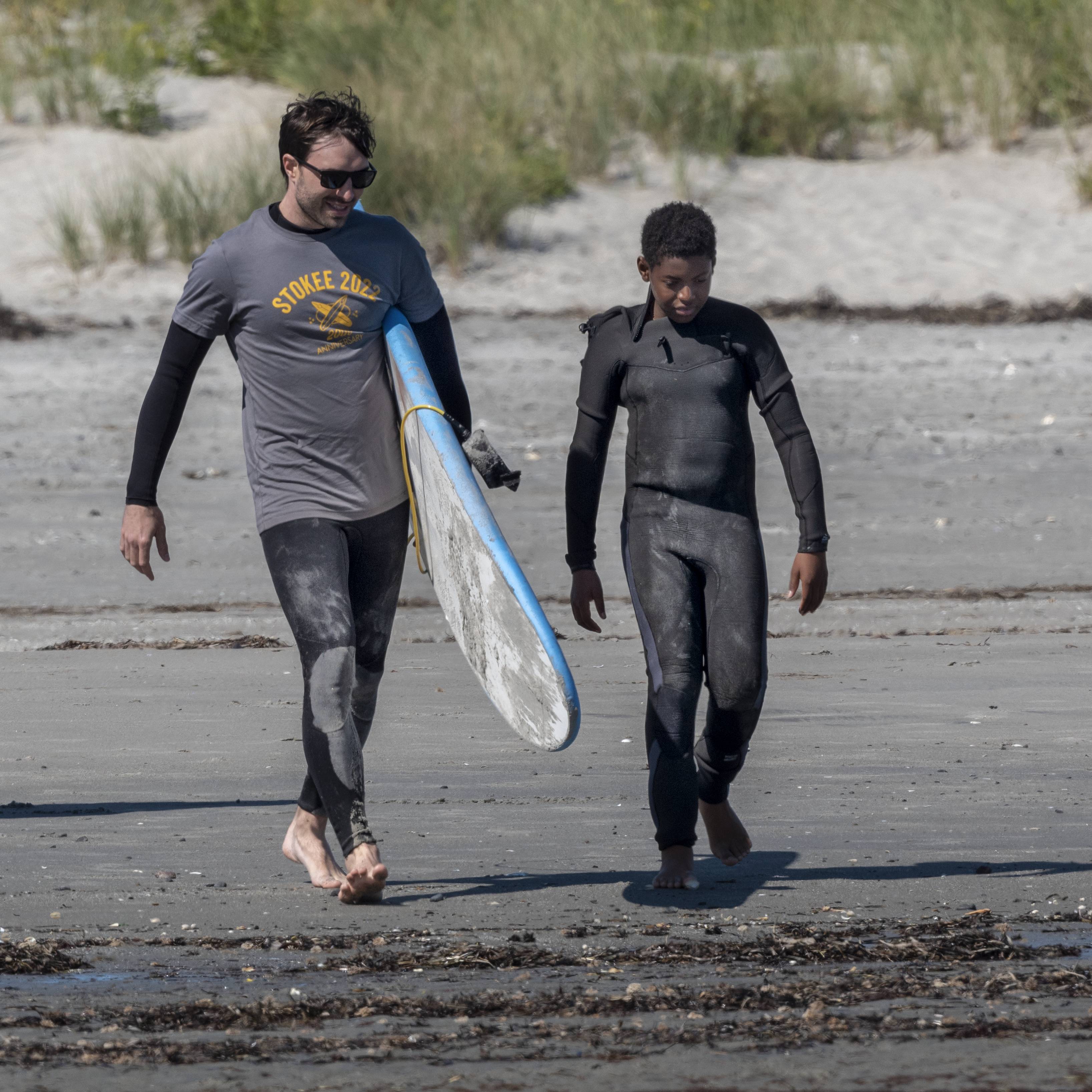 Massachusetts: STOKEE Nahant Pair Walking